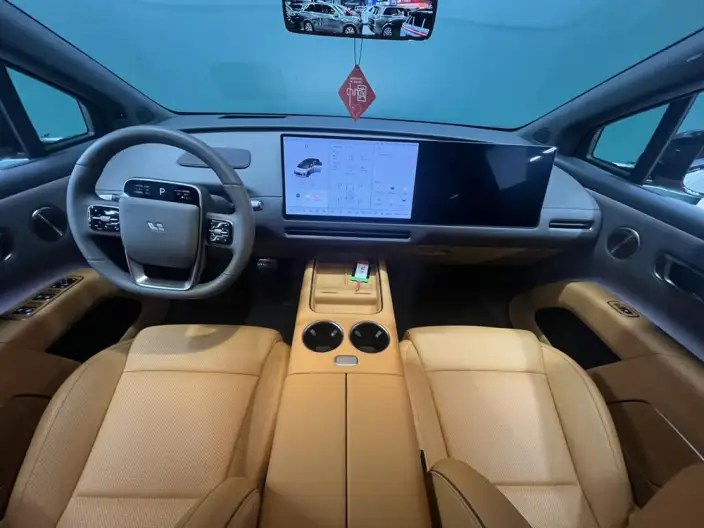 Li Auto i8 2025 Model Ultra – фото 7