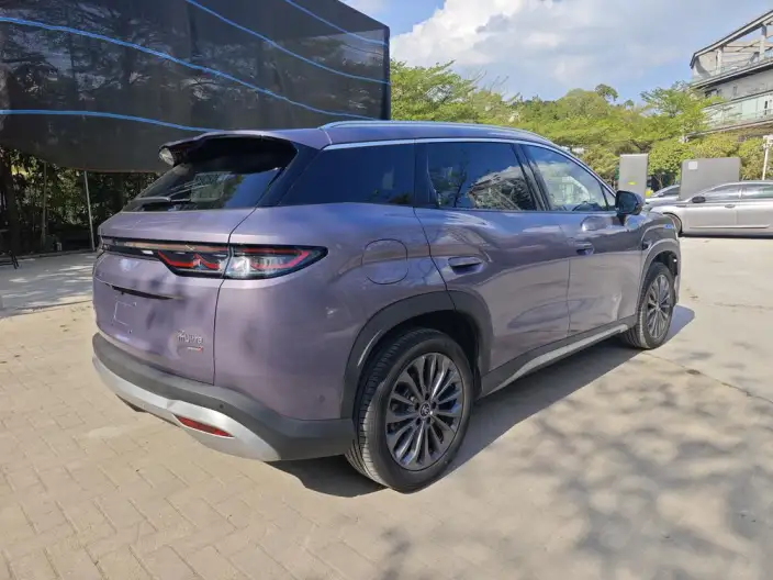 Song Ultra DM 2026 Model DM-i 205KM Beyond Edition – фото 6