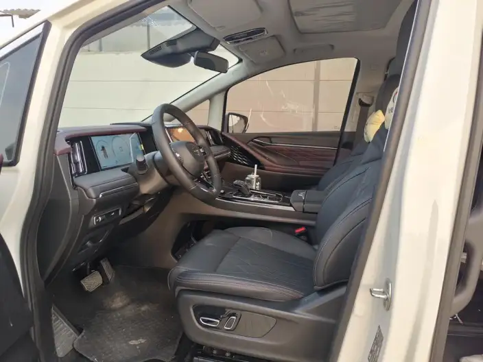 GAC Trumpchi M8 2026 Model 2.0T Exclusive Edition – фото 9
