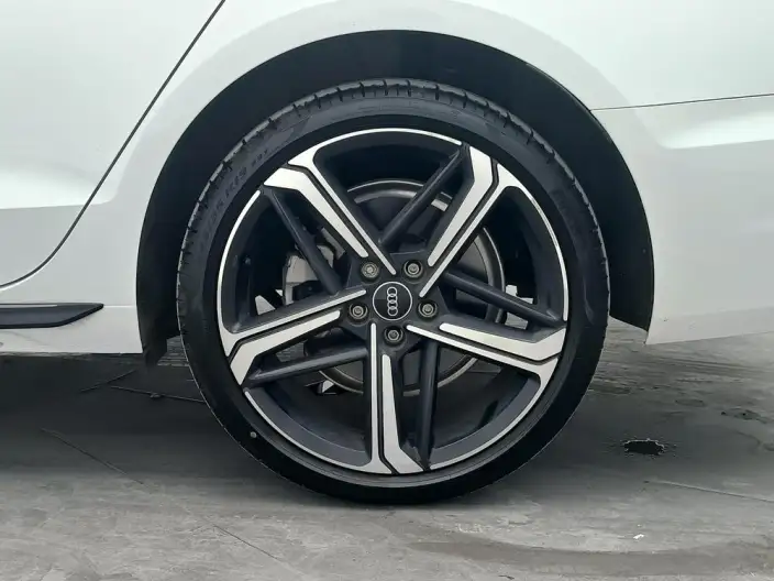 Audi A4 L 2024 Model 40 TFSI Luxury Dynamic Model – фото 9