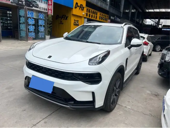Lynk & Co 01 2021 Model 2.0TD 2WD Model Pro – фото 1