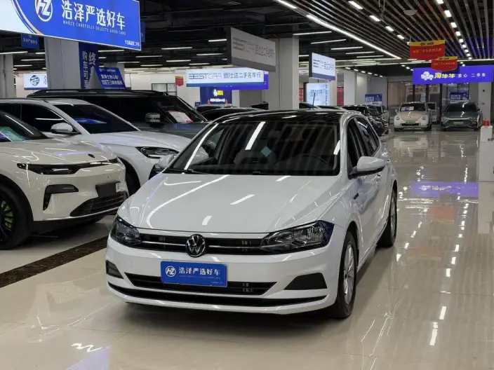 Polo 2023 Model Facelift Plus 1.5L Automatic Colorful Technology Version – фото 1