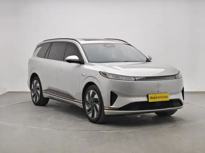eπ 008 2024 Model 210Max Extended Range Edition 6 seat