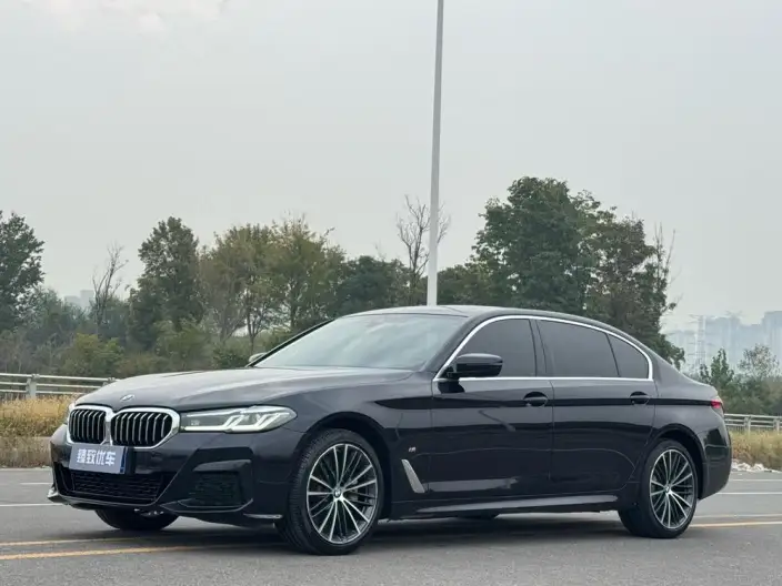 BMW 5 Series 2022 Model Facelift 530Li Leading Model M Sports Set – фото 1