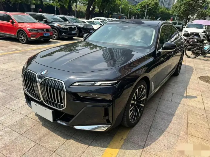BMW 7 Series 2023 Model 735Li M Sports Set – фото 1