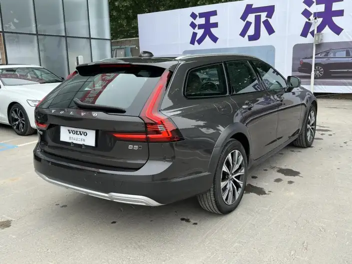 Volvo V90 2025 Model Cross Country B5 AWD Zhiyuan Edition – фото 6