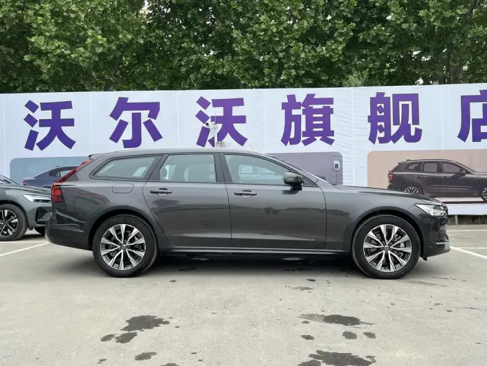 Volvo V90 2025 Model Cross Country B5 AWD Zhiyuan Edition – фото 7