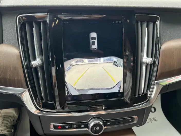 Volvo V90 2025 Model Cross Country B5 AWD Zhiyuan Edition – фото 8