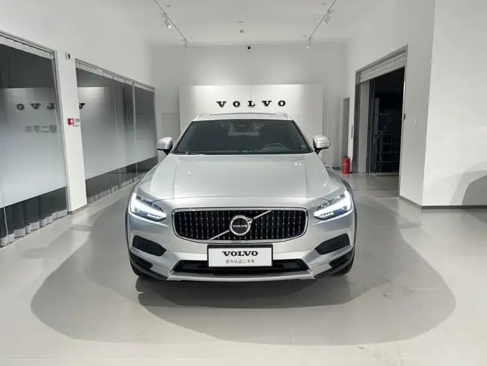 Volvo V90 2025 Model Cross Country B5 AWD Zhiyuan Edition – фото 2