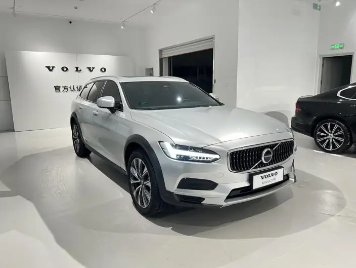 Volvo V90 2025 Model Cross Country B5 AWD Zhiyuan Edition – фото 3