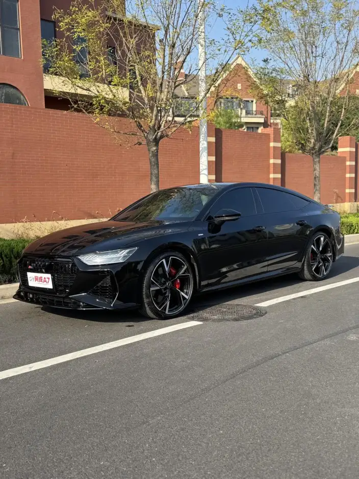 Audi A7 2024 Model 55 TFSI quattro Exclusive Model – фото 1