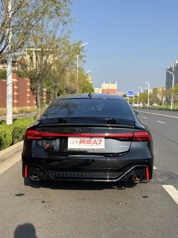Audi A7 2024 Model 55 TFSI quattro Exclusive Model – фото 4