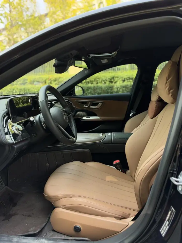 Mercedes-Benz E-Class 2024 Model E 300 L Luxury Model sedan – фото 9