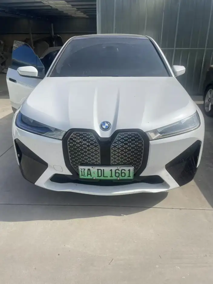 BMW iX 2022 Model xDrive40 – фото 2