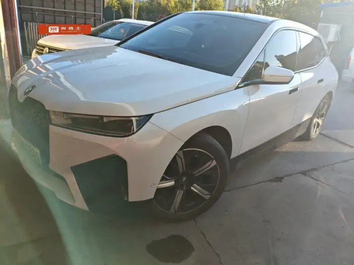 BMW iX 2022 Model xDrive40 – фото 7