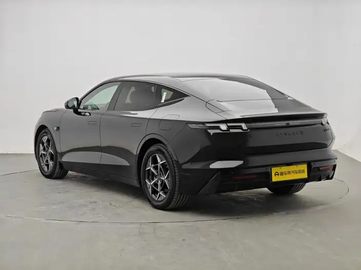 Lynk & Co 10 EM-P 2025 Model 120 4WD Ultra H5 – фото 5