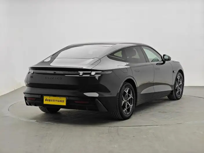 Lynk & Co 10 EM-P 2025 Model 120 4WD Ultra H5 – фото 7