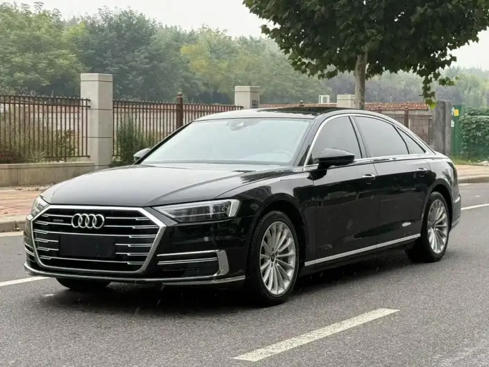 Audi A8 2022 Model A8L 50 TFSI quattro Comfort Model Collector Edition Edition – фото 1