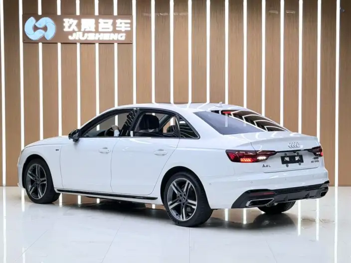 Audi A4 L 2022 Model 40 TFSI Luxury Dynamic Model – фото 4