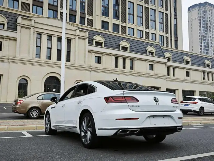 Volkswagen CC 2023 Model 380TSI Eye-catching version – фото 5