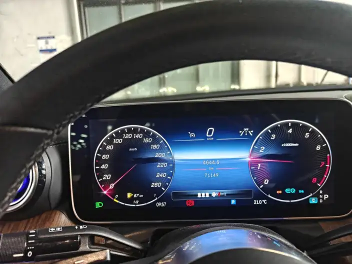 Mercedes-Benz C-Class 2022 Model C 260 L – фото 10