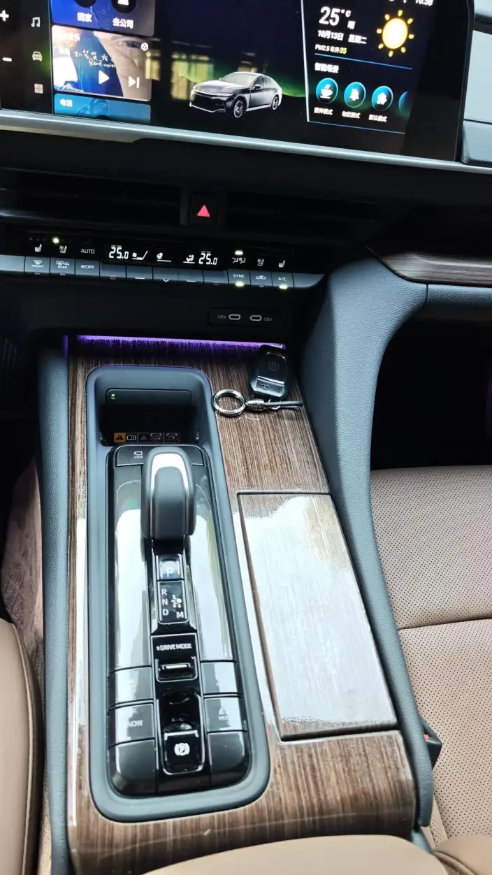 Toyota Crown Imported 2024 Model Sedan 2.5L HEV Supreme Edition – фото 3
