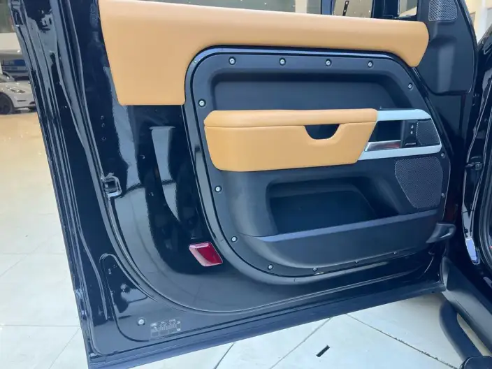 Land Rover Defender 2024 Model 90 3.0T P400 HSE – фото 7