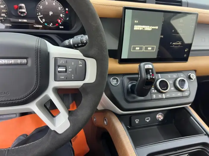 Land Rover Defender 2024 Model 90 3.0T P400 HSE – фото 8