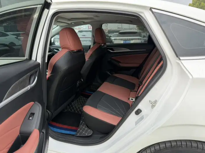 Changan Eado 2023 Model PLUS Changxiang Edition Blue whale NE 1.4T GDI DCT Noble Model – фото 10