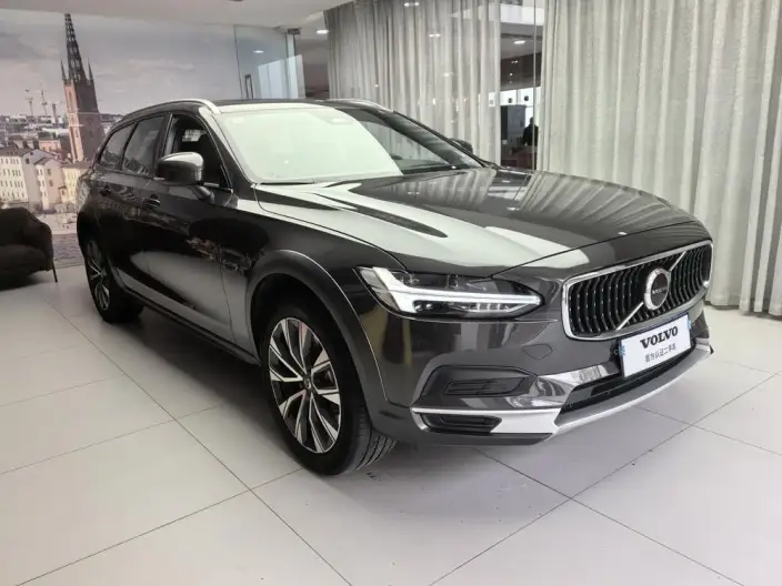 Volvo V90 2025 Model Cross Country B5 AWD Zhiyuan Edition – фото 3