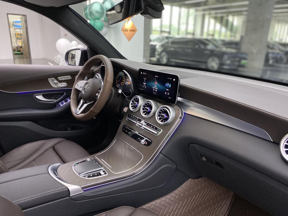 Mercedes-Benz GLC 2021 GLC 260 L 4MATIC Luxury – фото 22