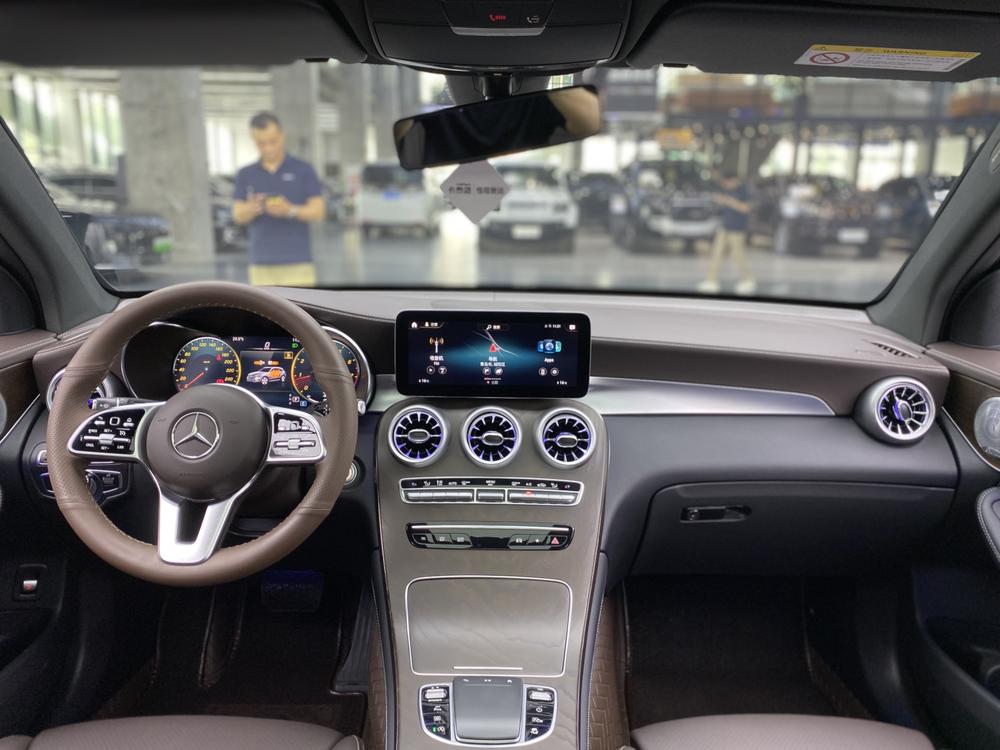 Mercedes-Benz GLC 2021 GLC 260 L 4MATIC Luxury – фото 26