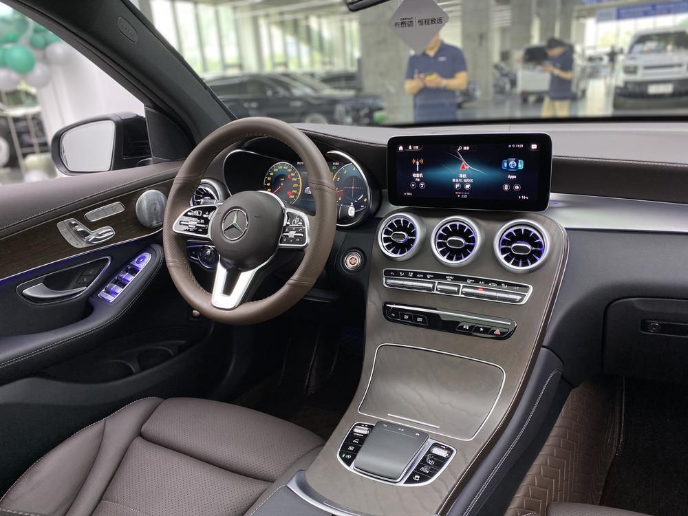 Mercedes-Benz GLC 2021 GLC 260 L 4MATIC Luxury – фото 27