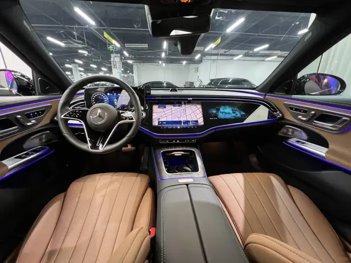 Mercedes-Benz E-Class 2024 Model E 300 L Luxury Model sedan – фото 7