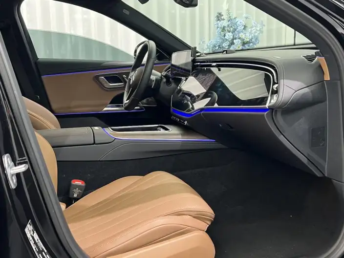 Mercedes-Benz E-Class 2024 Model E 300 L Luxury Model sedan – фото 9