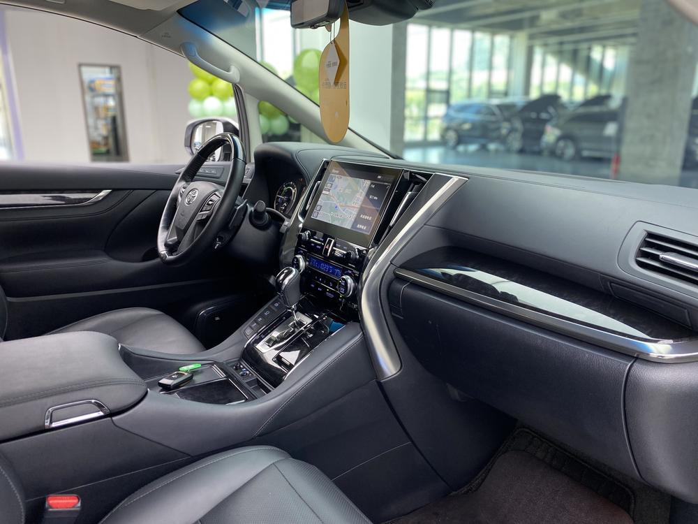 Vellfire 2022 Toyota Crown Hybrid 金 Shine Special edition 2.5L HV Deluxe Edition – фото 20