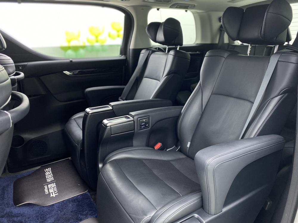 Vellfire 2022 Toyota Crown Hybrid 金 Shine Special edition 2.5L HV Deluxe Edition – фото 30