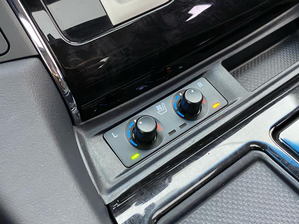 Vellfire 2022 Toyota Crown Hybrid 金 Shine Special edition 2.5L HV Deluxe Edition – фото 32