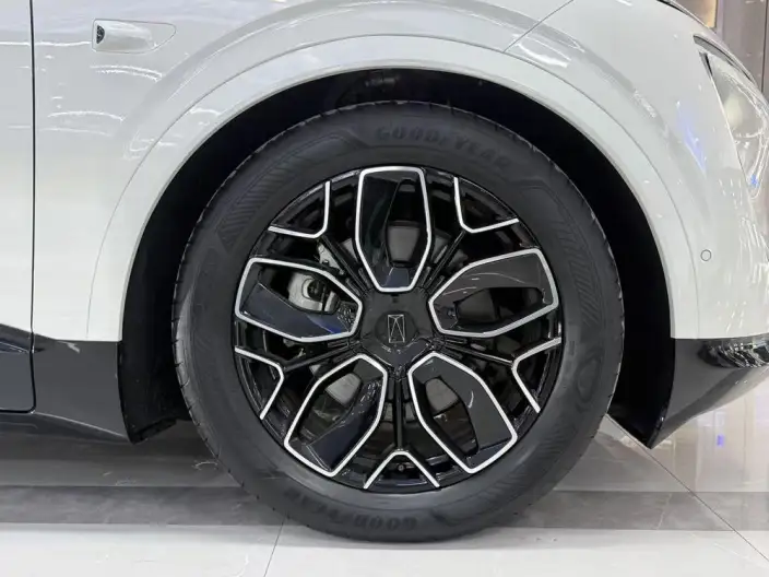 Avatr 07 2026 Model Ultra 4WD EV Edition – фото 7