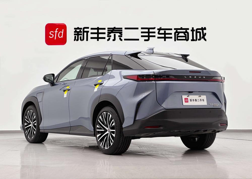Lexus RZ 2023 450e DIRECT4 Premium – фото 4