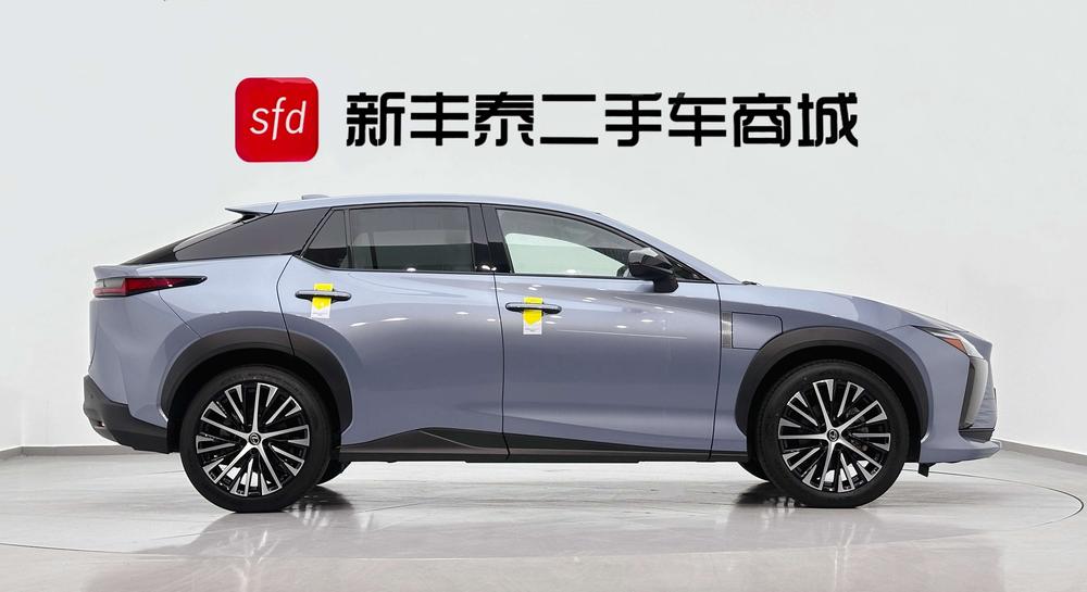 Lexus RZ 2023 450e DIRECT4 Premium – фото 7