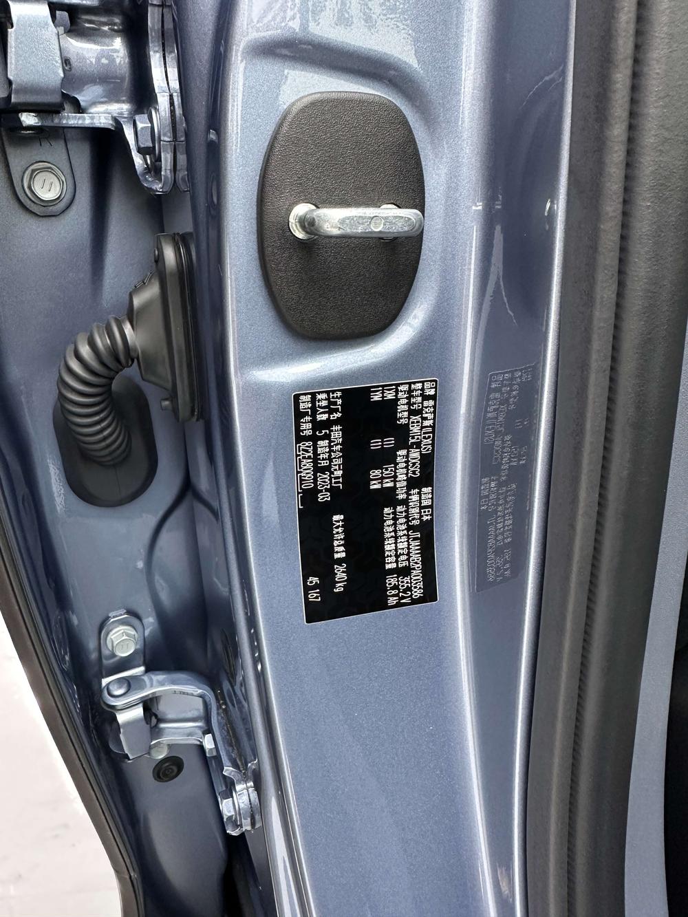 Lexus RZ 2023 450e DIRECT4 Premium – фото 17