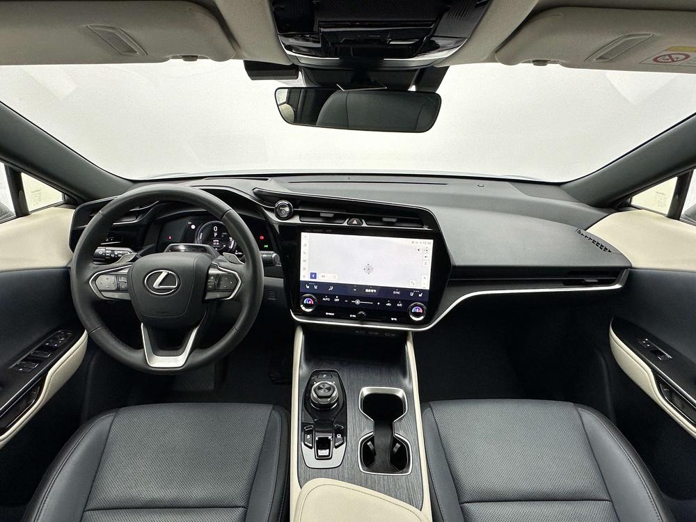 Lexus RZ 2023 450e DIRECT4 Premium – фото 18