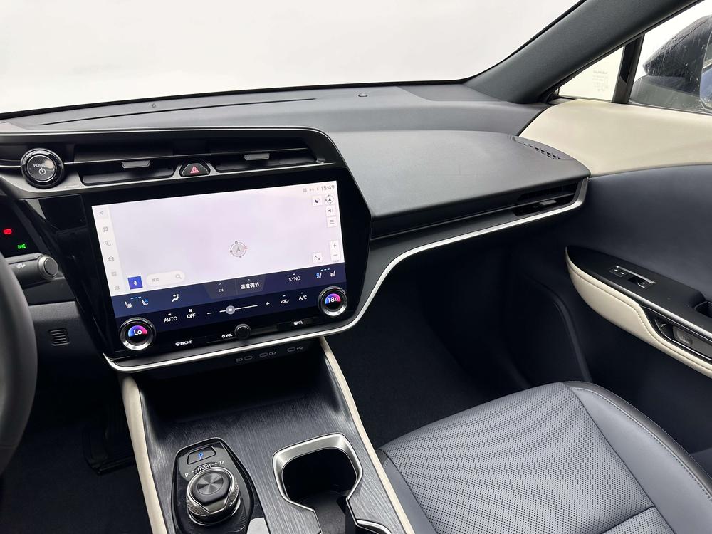 Lexus RZ 2023 450e DIRECT4 Premium – фото 19