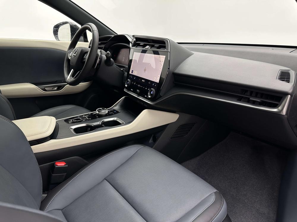 Lexus RZ 2023 450e DIRECT4 Premium – фото 26