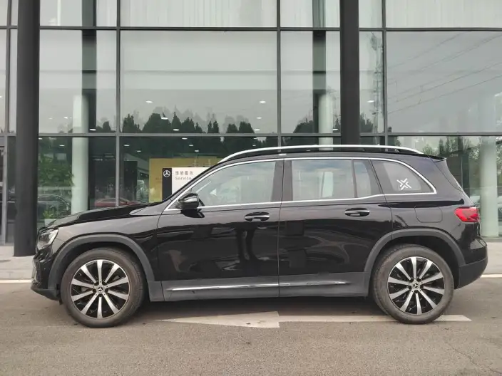 Mercedes-Benz GLB 2025 Model GLB 220 Fashion Model – фото 3
