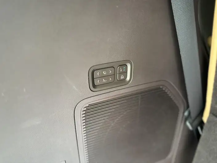 DENZA D9 DM 2025 Model Smart Driving Edition 1020 4WD Exclusive Model – фото 10