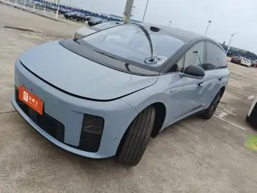 Li Auto i8 2025 Model Standard Edition – фото 1