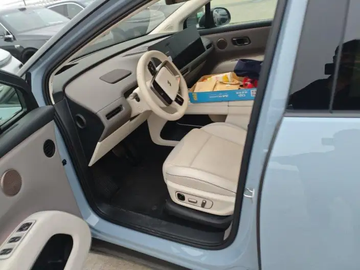 Li Auto i8 2025 Model Standard Edition – фото 9
