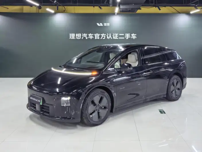 Li Auto i6 2025 Model 2WD Standard Edition – фото 1